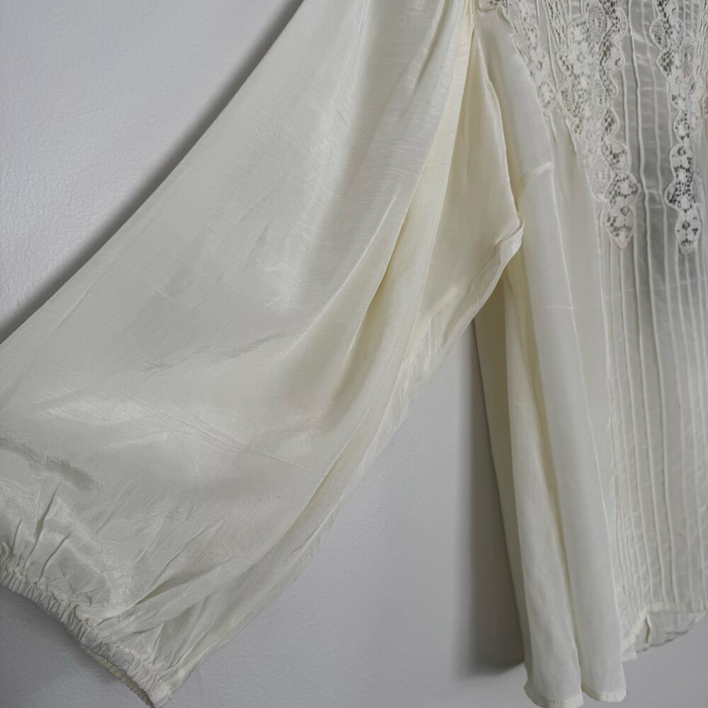 Farm Rio Lace Blouse - Picture 5 of 8